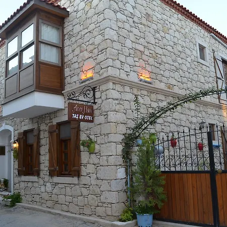 Avcihan Tas Ev Bed and Breakfast Αλακάτι