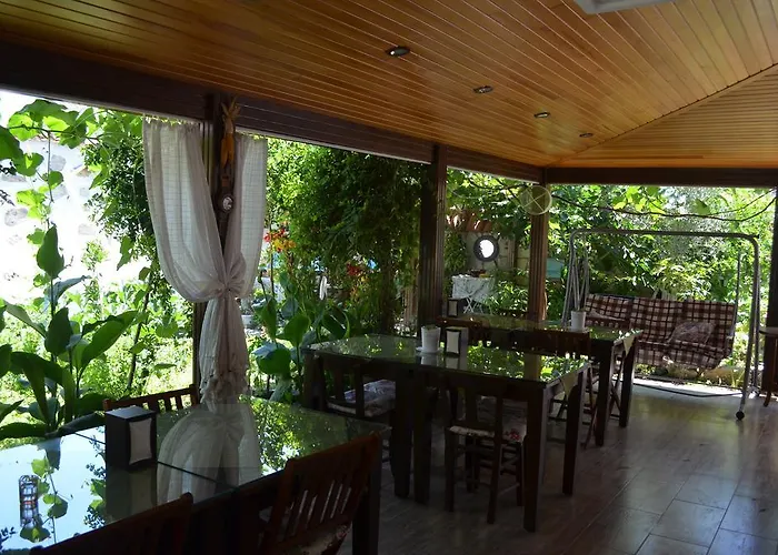 Avcihan Tas Ev 3* Alaçatı