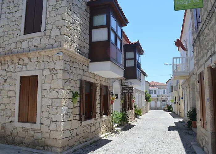 Avcihan Tas Ev Couette-café 3*